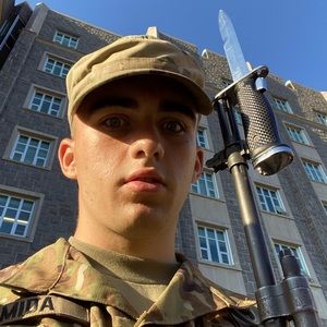 Meet your Posher, Evan